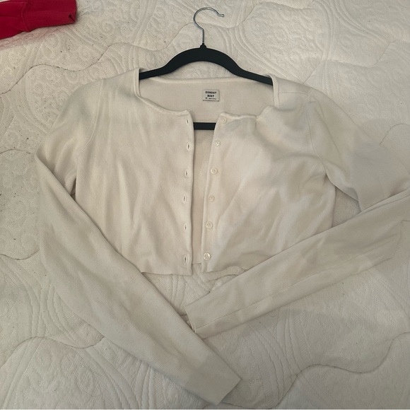 Aritzia Sunday Best Izzy Cardigan - Picture 1 of 3